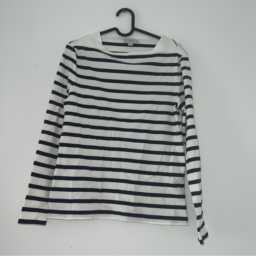Ann Taylor Loft Size M Black & White Striped Boat Neck Long Sleeves Cotton